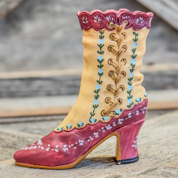Victorian Style Cream & Mauve Floral Lace Up Heeled Boot Resin Figurine - Picture 2 of 8